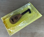 Salvat - Coleção de Instrumentos Musicais -  ALAÚDE Edição nº8  -  - Escala 1/8 - med. 12 cm - Peça acondicionada na embalagem original.