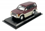 Auto Collection - Mitsubishi Pajero - Escala 1/43 - Miniatura em metal com acabamentos em plástico e pneus de borracha. Acompanha base expositora - Peça em excelente estado de conservação, acondicionada em embalagem original LACRADA!