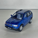 KINSMART - KT5020 - BMW X5 - Escala 1/36 - Miniatura em metal com pneus de borracha. Peça rica em detalhes, com abertura de portas - Peça em bom estado de conservação, vendida no estado em que se encontra nas imagens.