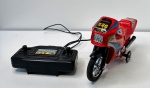 Brinquedo Antigo - Motocicleta de controle remoto -  med. aproximadamente ... - Pela vendida no estado em que se encontra nas imagens (Não testado, sem garantia de funcionamento).