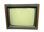 COLECIONISMO, um (1) televisor antigo MGA, modelo BS-135, fabricado pela Mitsubishi Electric Corporation (Japan), gabinete em madeira com acabamento frontal em material sintético na tonalidade preta, tela de tubo (CRT), alimentação 120V / 60Hz / 40W, painel traseiro com etiqueta de identificação original do fabricante. Apresenta sinais de uso e do tempo, compatíveis com a idade, conforme fotos. Item vintage/colecionável. Funcionamento não testado e sem garantia, medindo 18x34x18cm.