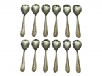 METAL PRATEADO, doze (12) colheres para sobremesa confeccionadas em metal espessurado a prata da manufatura BELLINI, cabo cinzelado por arabescos, finalizado por concheado.