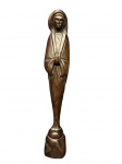 ARTE SACRA, uma (1) grande imaginária confeccionada em madeira escura representando Nossa Senhora, medindo 51cm de altura.