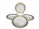 PORCELANA REAL, seis (6) pratos fundos confeccionados em porcelana nacional na tonalidade branca decorado por espessa faixa em ouro decorado por guirlanda floral com arremates e filetes em douração, medindo 23,5cm.