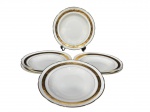 PORCELANA REAL, seis (6) pratos fundos confeccionados em porcelana nacional na tonalidade branca decorado por espessa faixa em ouro decorado por guirlanda floral com arremates e filetes em douração, medindo 23,5cm.