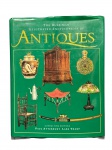LIVRO, um (1) The Bulfinch Illustrated Encyclopedia of Antiques, obra de referência amplamente ilustrada, dedicada ao universo das antiguidades, abrangendo mobiliário, artes decorativas, cerâmica, vidro, metais, objetos utilitários e decorativos, entre outros. Volume com farto material iconográfico em cores, apresentando peças de diferentes períodos e estilos, com textos explicativos de caráter histórico e técnico. Capa dura com sobrecapa, apresentando sinais de uso, amassados e desgastes compatíveis com o tempo, conforme imagens. Miolo aparentemente íntegro. Peça de grande interesse para colecionadores, antiquários, designers, estudiosos e bibliotecas especializadas.