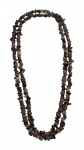BIJUTERIA, um (1) grande colar com contas confeccionadas em cascalhos de pedrarias brasileiras distintas, medindo 87cm de comprimento.