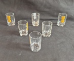 Cristais Strauss, 6 copos para vodca medindo 6,5 cm de altura por 4,5 cm de diâmetro.