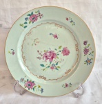 Companhia das Indias, prato de sobremesa família rosa  didindo 23 cm de diâmetro possui fio de cabelo vizivel nas fotos extras restaurado.