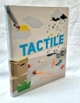 Tactile , por Robert Klanten editora - Die Gestalten Verlog capa dura medindo 29 cm por 24 cm e 207 paginas.