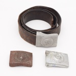 Cinto em couro e duas fivelas do exército alemão nazista, início do século XX.