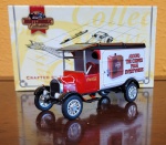 Matchbox YYM96509 Ford Model TT Coca Cola 1/43, metal fundido, conservado na embalagem original.
