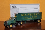 First Gear Neuweiler's Beer 1960 Mack Truck 1:34 Scale #18-1236, metal fundido, Conservado na embalagem original, perfeito. 32cm