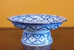 Covilhete em porcelana oriental azul e branco. Med.: 20x9cm