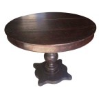 Mesa redonda, toda em madeira nobre maciça, robusto pé central torneado (4 pezinhos opcionais torneados de 8 cm) 70 x 98 cm