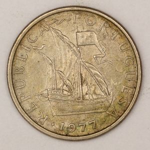 Numismática, PORTUGAL. Uma Moeda 5 Escudos 1977