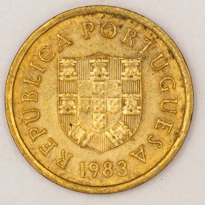 Numismática, PORTUGAL. Uma Moeda 1 Escudo 1983