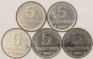 Numismática, Brasil. Série com 5 moedas de 5 cruzeiros. Anos 1980, 1981, 1982, 1983 e 1984. Série Café escassas.