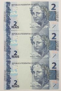 Numismática, Brasil. Lote com 3 cédulas de 2 Reais sendo LJ018567691, LJ018567692, LJ018567693 seriadas escassas Flor de Estampa.