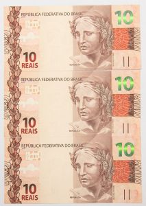 Numismática, Brasil. Lote com 3 cédulas de 10 Reais sendo JB 001632319, JB 001632320, JB 001632321 seriadas escassas Flor de Estampa.