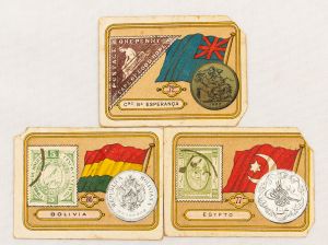 Colecionismo - 3 Figurinhas de Cigarro - Tema bandeira , selo e moeda dos países - FÁBRICA DE JOSÉ FRACISCO CORREA - Cigarros Veado - Todas co  pequenos danos