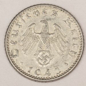 Numismática Alemanha Período Nazista 50 Reichspfennig Raro no estado oferecido devido a fragilidade do alumínio. **Item não promove ou glorifica violência ou intolerância racial. Está à venda apenas para fins de preservação da memória histórica. A Organização do leilão não faz apologia a quaisquer movimentos políticos ou ideológicos, e repudia qualquer ideologia de cunho racista. 1943 A