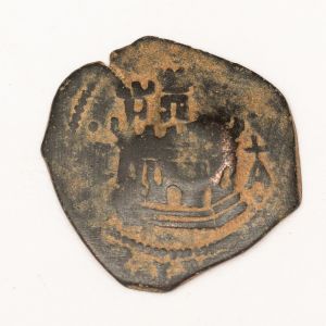 Numismática, Espanha. Região da Galícia proveniente de achado arqueológico preserva ainda resquícios do solo onde foi encontrada 23mm