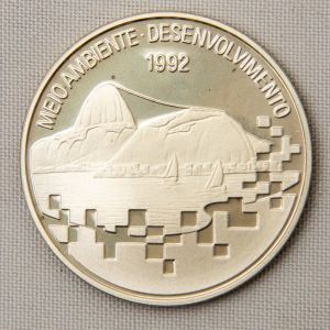 Numismática, Brasil. 2000 Cruzeiros 1992. Meio Ambiente 27g prata 925