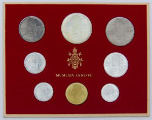Numismática, Vaticano. Cartela em Flor de Cunho com 8 peças,  incluindo 500 liras em prata. Ano de 1969.