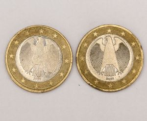 Numismática, Alemanha. 02 Moedas de 1 Euro 2002.