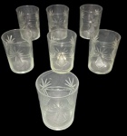 Conjunto de 7 copos em cristal lapidado, medindo 9 cm
