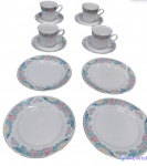 Conjunto para 4 pessoas em porcelana esmaltada na cor branca, decorado com flores policroma, sendo 4 xícaras para chá e 4 pratos p/ sobremesa , Total 8 peças . Medindo:  4 x 20 cm.