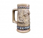 CANECA DE CHOPP  EM ALTO RELEVO 3 ETA, PEÇA RARA. MED:17 X 14 CM.