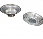 Dois centro de Mesa/ fruteira em Prata 90 com rico trabalho , medindo  9 x 25 cm