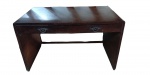 LAUBISCH - HIRTH  - Década de 20/ 50 - Mesa de escritorio em madeira nobre maciça  com 2 gavetas grandes e puxadores em metal , provavelmente da antiga fábrica Laubisch- Hirth medindo 1,29 x 75 x 76 cm Marcas de uso. Retirada com agendamento na Barra da Tijuca