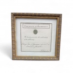 Rara e histórica moeda do período romano atribuída ao reinado de Herodes Agripa I , que governou a Judeia entre 41 e  43  D.C. conforme indicado no certificado de autenticidade assinado F. Barakat, emoldurado , medindo 20 x 20 cm