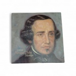 Álbum anual oficial Portugal em Selos 1999, edição dos CTT  Correios de Portugal, reunindo as emissões filatélicas portuguesas do ano de 1999.Publicação de excelente qualidade editorial, com capa ilustrada por retrato de personalidade histórica portuguesa. O álbum apresenta os selos organizados por ordem cronológica de emissão, acompanhados de descrições informativas em português e inglês, valorizando o contexto cultural e histórico de cada série.  Total 68 selos. Numero de páginas 79   (veja imagens extras).