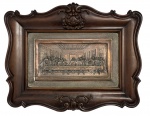 Quadro decorativo religioso  Última CeiaPainel em metal em relevo representando a Última Ceia, ricamente detalhado, aplicado sobre fundo texturizado e emoldurado em madeira jacaranda maciça entalhada, com volutas e ornamentos clássicos. Peça de forte apelo decorativo e simbólico, ideal para ambientes clássicos ou sacros. Bom estado geral, com marcas do tempo compatíveis com a idade. Mede 45 x 62 cm.