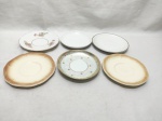 Lote de 6 pires de chá diversos em porcelana. Medindo o maior 14,5cm de diâmetro.