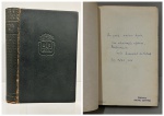 DRUMMOND DE ANDRADE, Carlos. - OBRA COMPLETA: Volume Único. Rio de Janeiro: Companhia Aguilar Editora, 1964. PRIMEIRA EDIÇÃO COM DEDICATÓRIA DO AUTOR PARA O POETA WALMIR AYALA: " Ao poeta Walmir Ayala, com admiração afetuosa, lembrança de Carlos Drummond de Andrade. Rio, Natal, 1964". 959 pp. Encadernação editorial bem preservada. 12 x 18 cm.