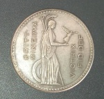 Medalha - Inglaterra !! Rainha Victoria comemorativa do ano de 1837 !! Britt. Minerva , diametro de 40mm !! material liga de metal branco