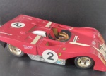 Colecionismo- Miniatura de Carro de Corrida modelo FARRARI 312P pilotado por MArio Andretti e JACKy Ickx !! utilizado na categoria Prototipo !! um  Formula 1 com carroceria fechada !! manufaturado em escala 1;18 volante controla rodas dianteiras .. tampa do Motor abre !!