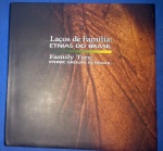 Livro - Etnias do Brasil !!! , Laços de familia !!! , diversidade Etnica , foco na saude , lindas fotos e textos bem elaborados de nossa formação , capa dura, 140 paginas ! 