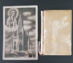 Colecionismo- 3 Itens de catecismo !! livreto com capa especial em galalite !! Livreto do Seminário de Nossa Senhora da Sallete !! + cartão do santusrio de nossa senhora de fatima !!