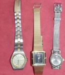 3 relogios - Femininos !! pulseiras metalicas destaque para Seiko Automatico 17 rubis !! + orient Quartz fundo em preto!! + modelo cadina para consertar ou tirar peças .. muito tempo parados !! precisa revisão !! acervo de colecionador !!