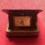 Relógio book of hours - livro de hora relógio em forma de livro - marca Bucherer Swiss revisado antiguidade -- difícil de aparecer