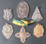 6 Medlhas de Esportes  do Exercito e da Marinha !! peças militares !! tipos diferentes e locais e epócas dfirentes !! material variado tipo bronze , com fita !! sem fita Etc... acervo de colecionador !! peças antigas !!