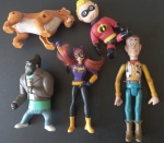 colecionismo- 5 Bonecois Personagens variados de Series e Filmes Famosos !! Bat Girl !! + Toy Storie !! +tigre de dente de Sabre do filme !! + Gorila Cantor !! e filho da Familia de Herois !!