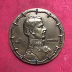Medalha -D.Pedro  V , Um século de benemerência - 1863 - 1963 ( Bronze - 58 mm diâmetro )!!