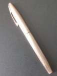 Caneta - Marca Sheaffer tipo ponta tinteiro !! em corpo de ouro 14Kl. com bomba de metal !! peça dificil de aparecer !! muito colecionavel !!